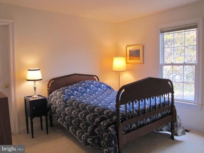 2701 Courthouse Oaks Road Vienna, VA 22181 - Photo 14 of 24 Bedroom #2