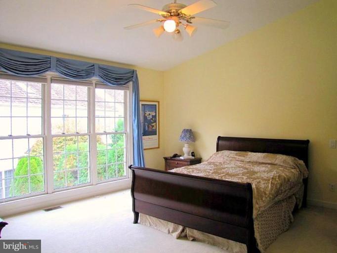 2701 Courthouse Oaks Road Vienna, VA 22181 - Photo 23 of 24 Master Bedroom