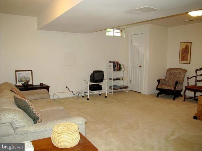 2701 Courthouse Oaks Road Vienna, VA 22181 - Photo 24 of 24 Recreation Room