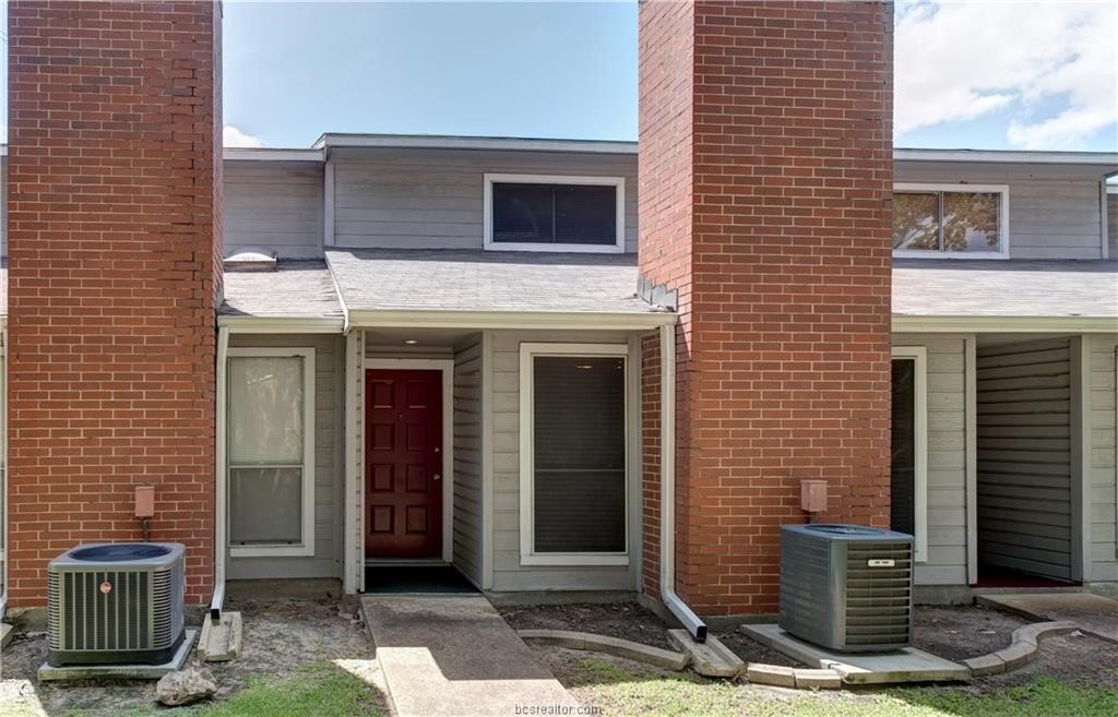 1501 Stallings Drive, Unit 71 College Station, TX 77840 - Photo 1 of 1 a front view of a house