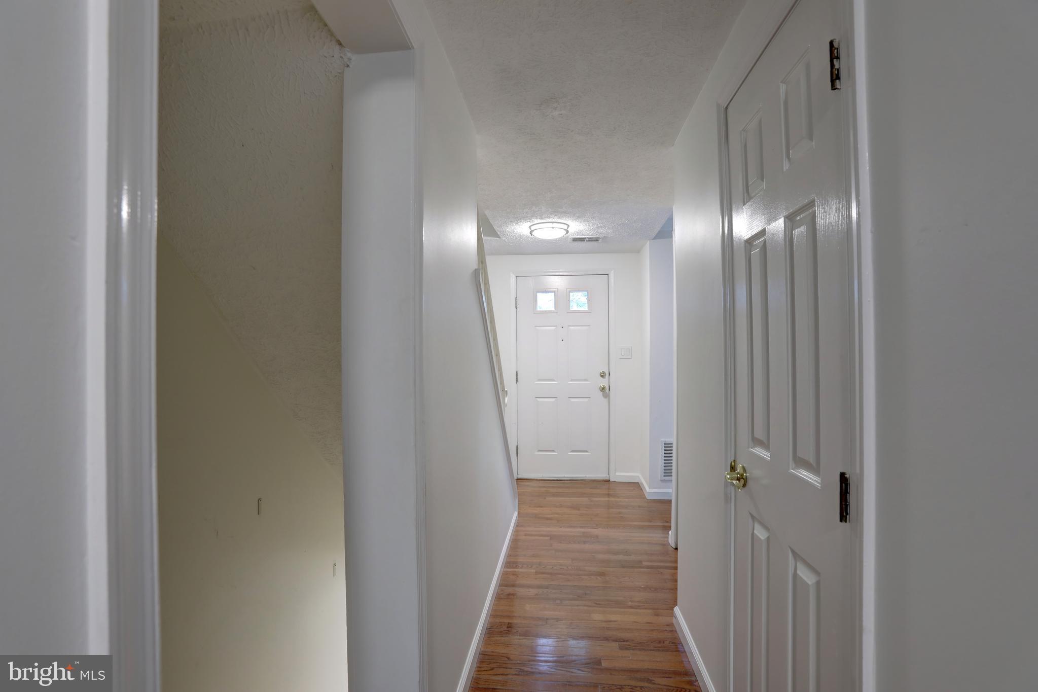 8355 Luce Court Springfield, VA 22153 - Photo 3 of 31 Gallery Image 3
