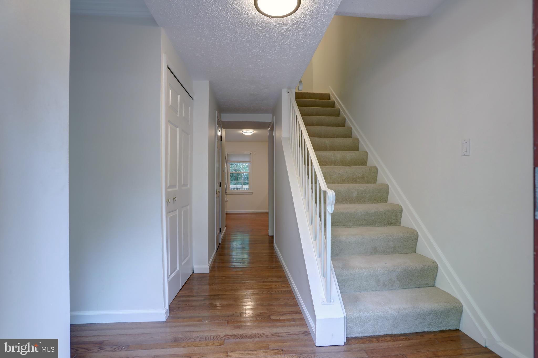 8355 Luce Court Springfield, VA 22153 - Photo 4 of 31 Gallery Image 4