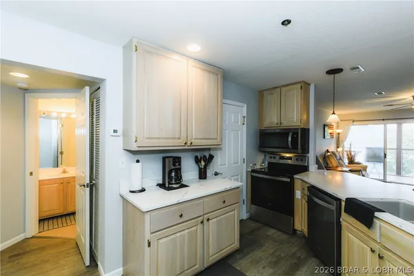 $350,000 | 601 Park Pl Drive, Unit 1A, Kaiser, MO 65047