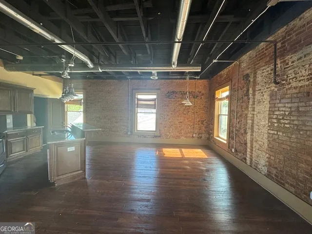 $1,350 | 2 North East Main Street, Hampton, GA 30228