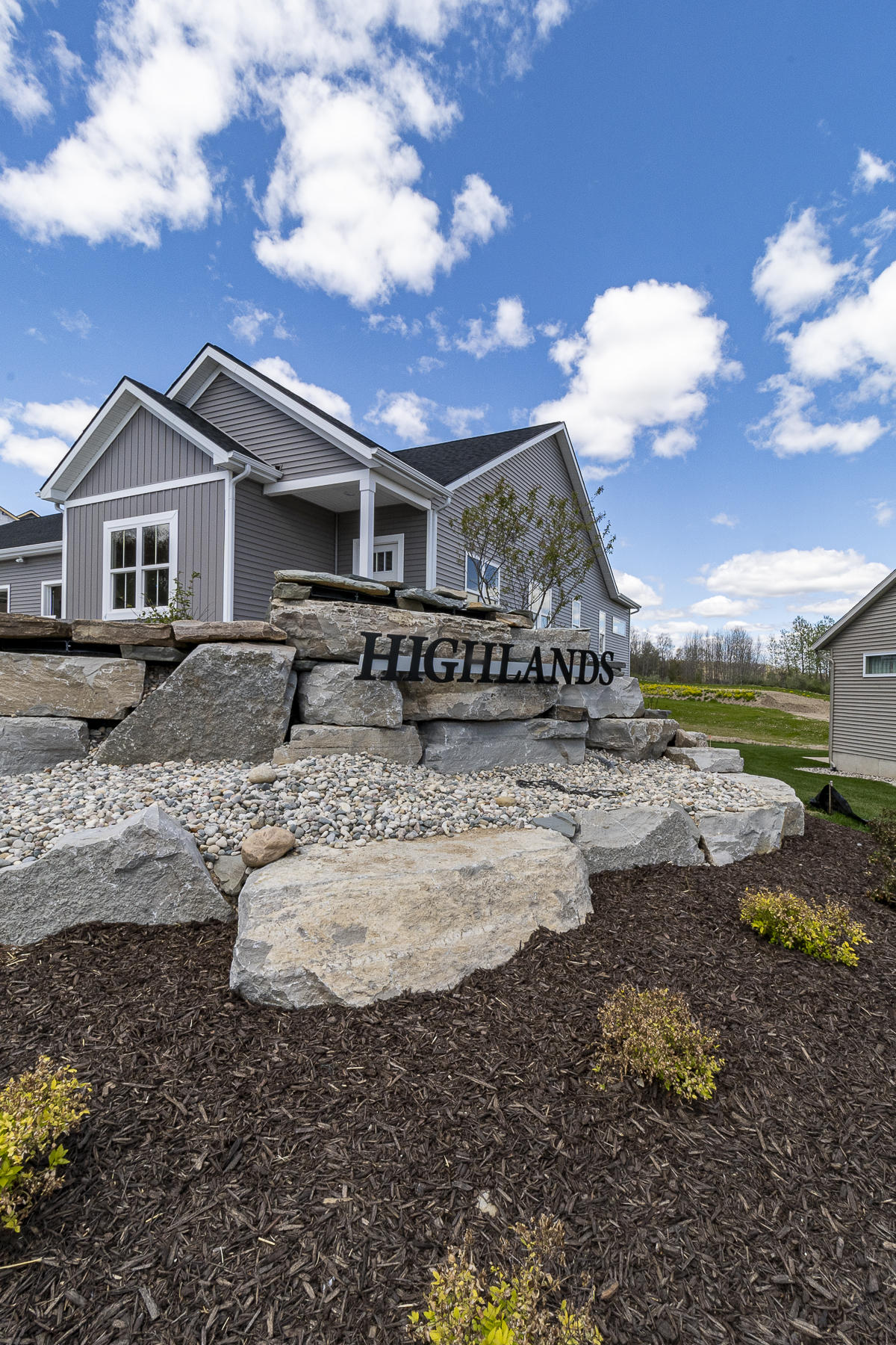 1489 Center Hill Road Southeast, Unit 22 Lowell, MI 49331 - Photo 3 of 28 HighlandsMayStone04
