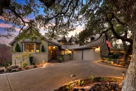 $1,795,000 | 1105 White Oak Drive, Santa Rosa, CA 95409