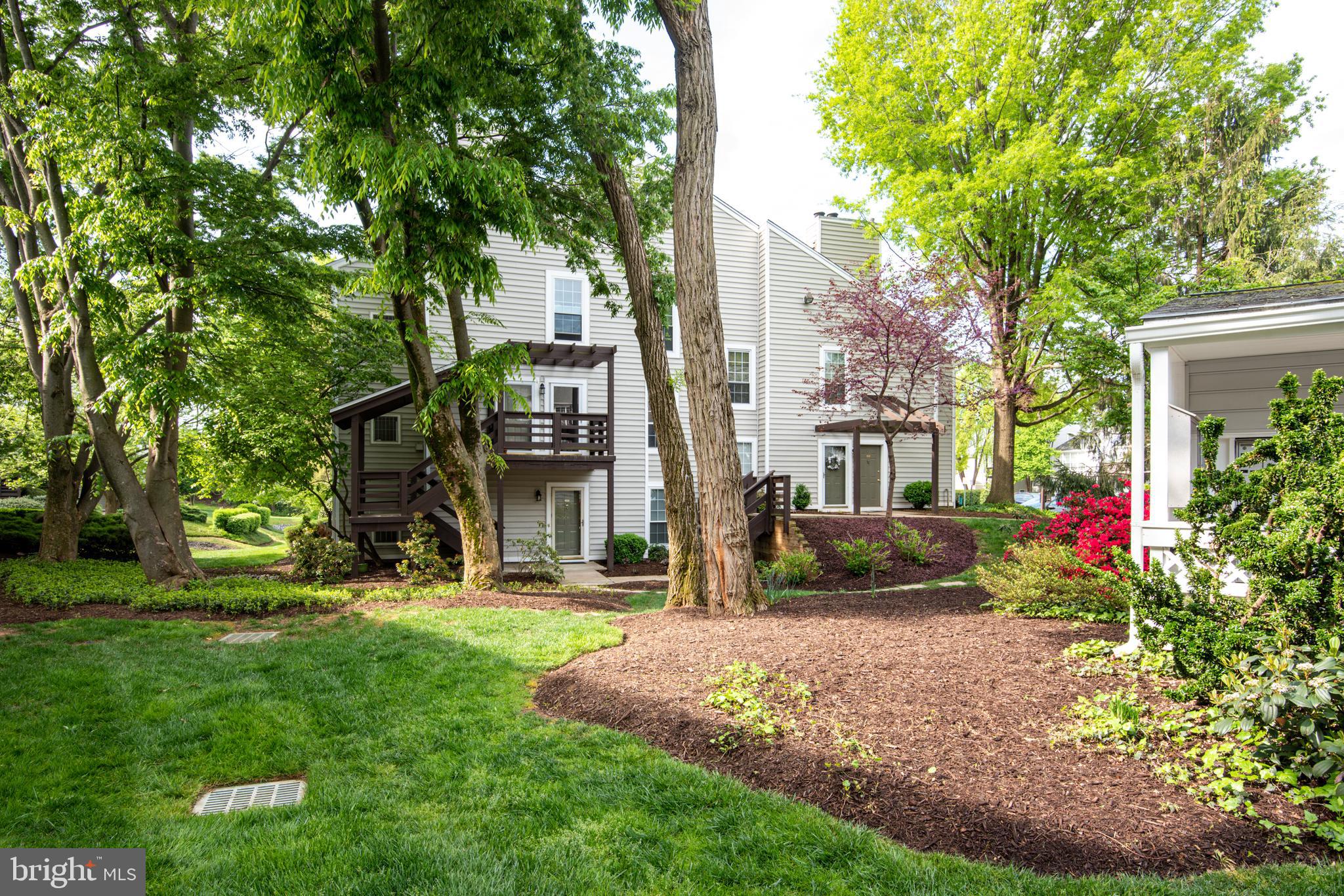 10065 Oakton Terrace Road, Unit 10065 Oakton, VA 22124 - Photo 1 of 35