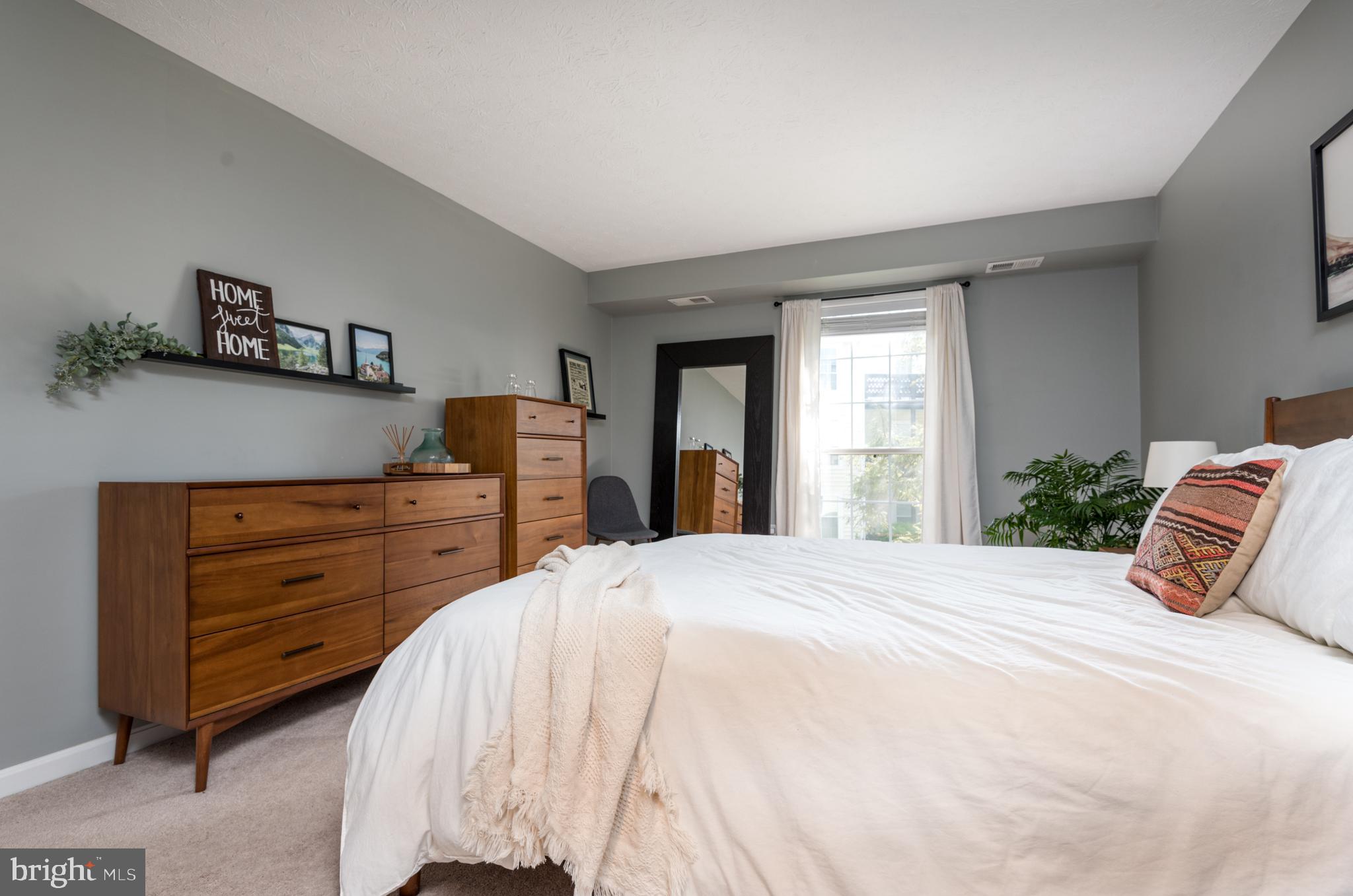 10065 Oakton Terrace Road, Unit 10065 Oakton, VA 22124 - Photo 19 of 35