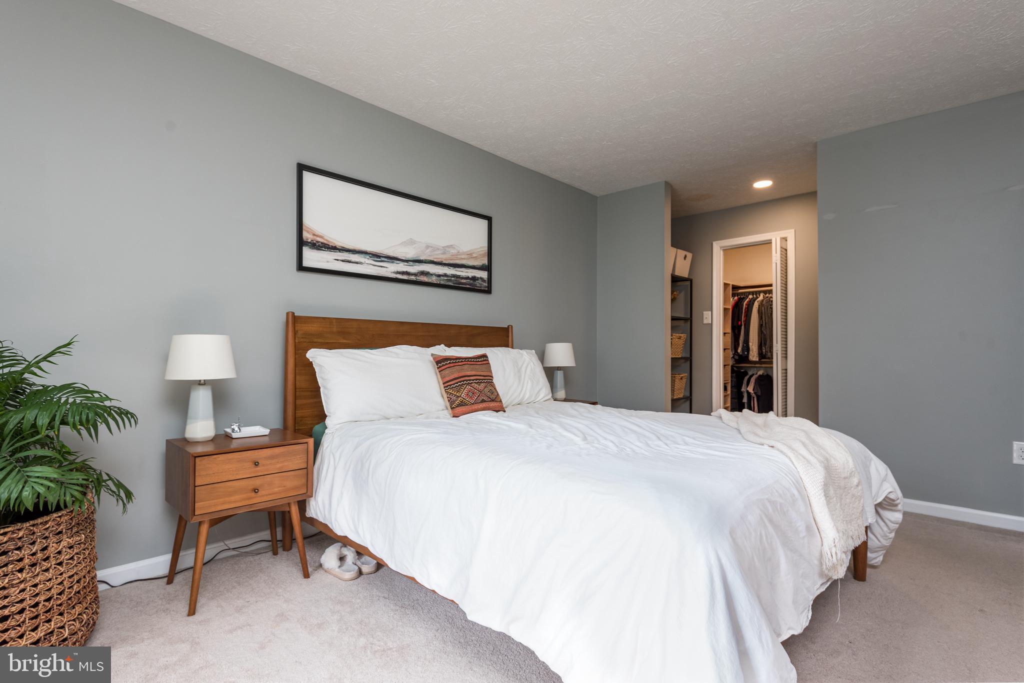 10065 Oakton Terrace Road, Unit 10065 Oakton, VA 22124 - Photo 20 of 35