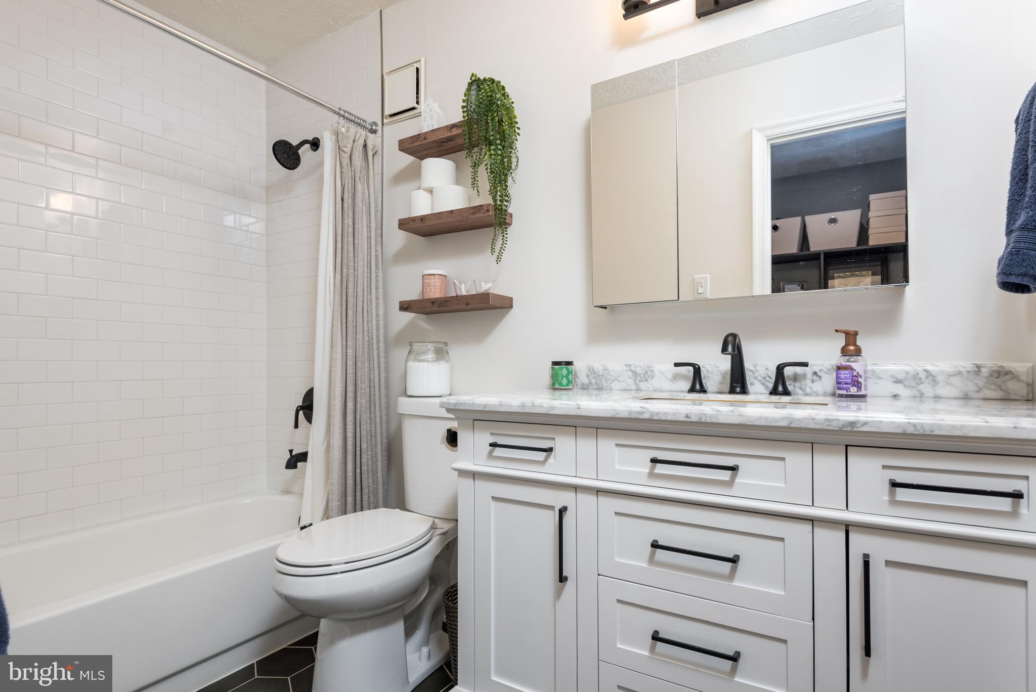 10065 Oakton Terrace Road, Unit 10065 Oakton, VA 22124 - Photo 23 of 35