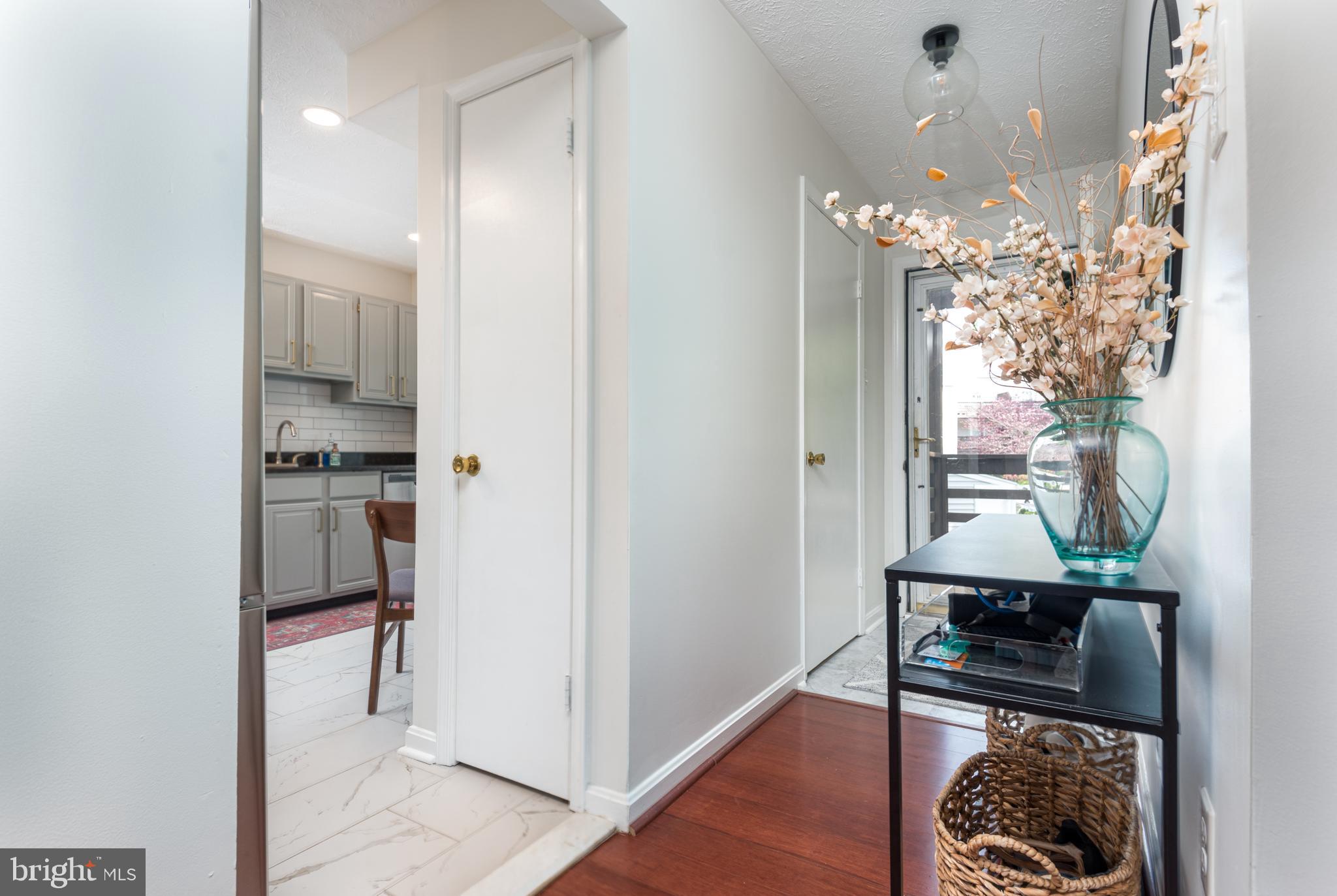 10065 Oakton Terrace Road, Unit 10065 Oakton, VA 22124 - Photo 5 of 35