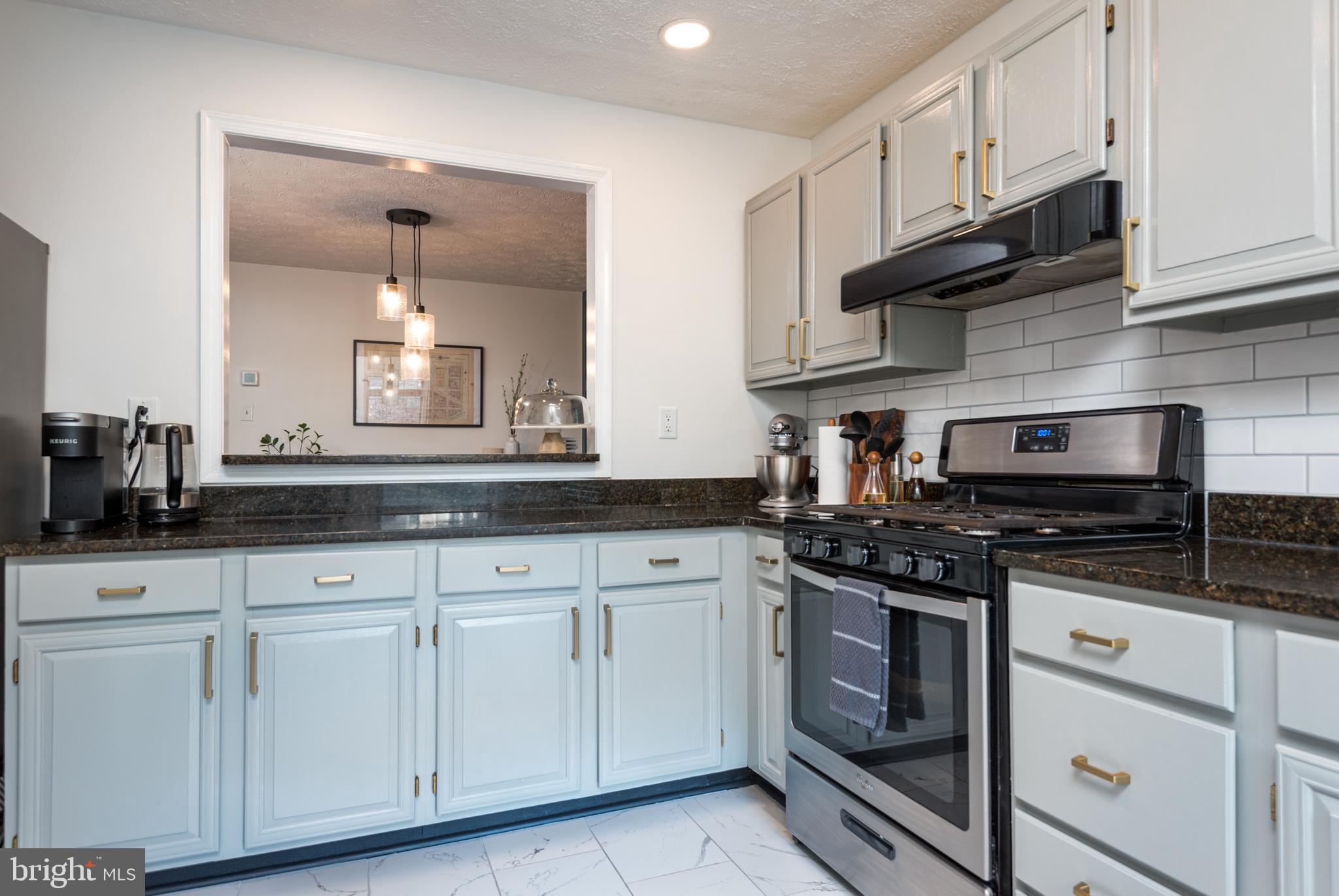 10065 Oakton Terrace Road, Unit 10065 Oakton, VA 22124 - Photo 10 of 35