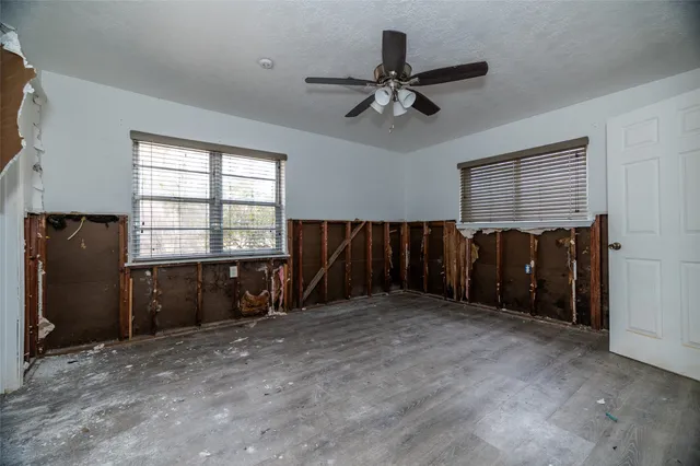 $150,000 | 86 County Road 319, Cleveland, TX 77327