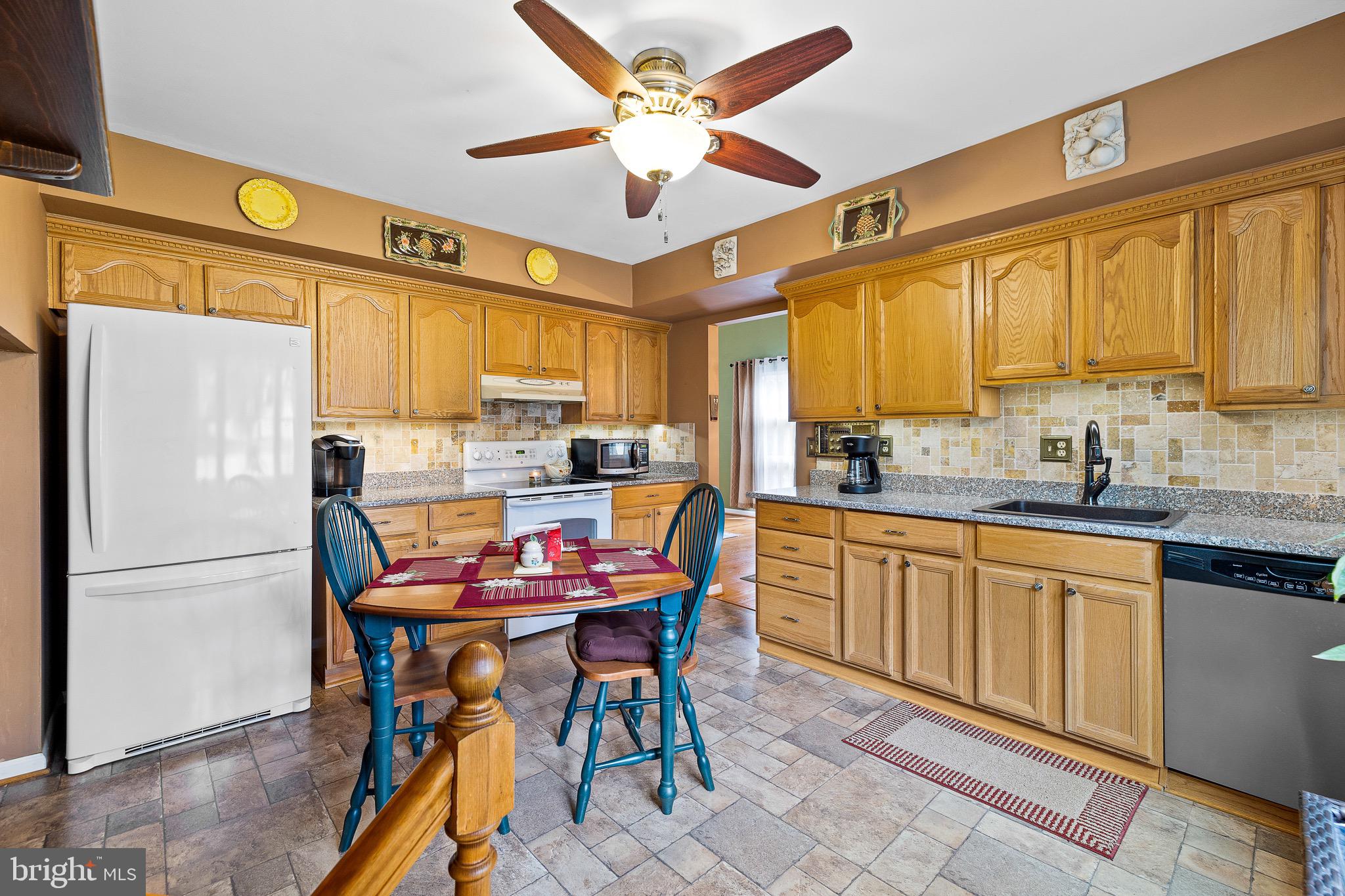 1215 Peachtree Road Fallston, MD 21047 - Photo 10 of 27
