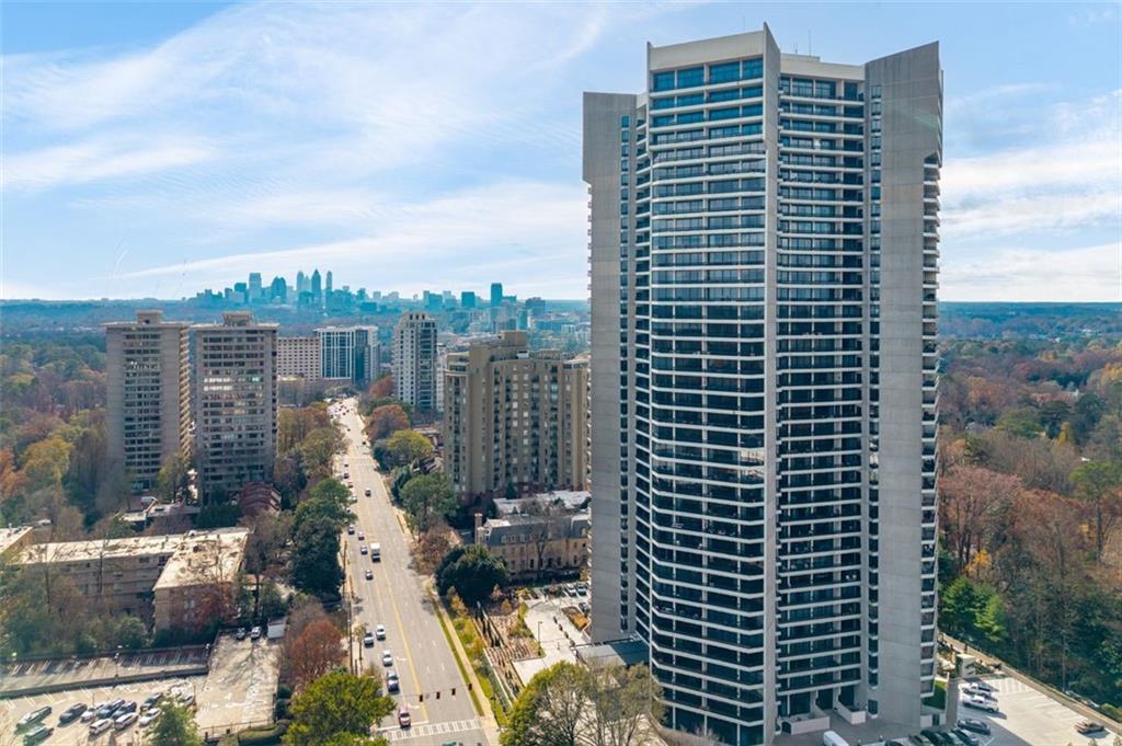 2660 Peachtree Road Northwest, Unit 9G Atlanta, GA 30305 - Photo 42 of 42 a view of balcony with a yard