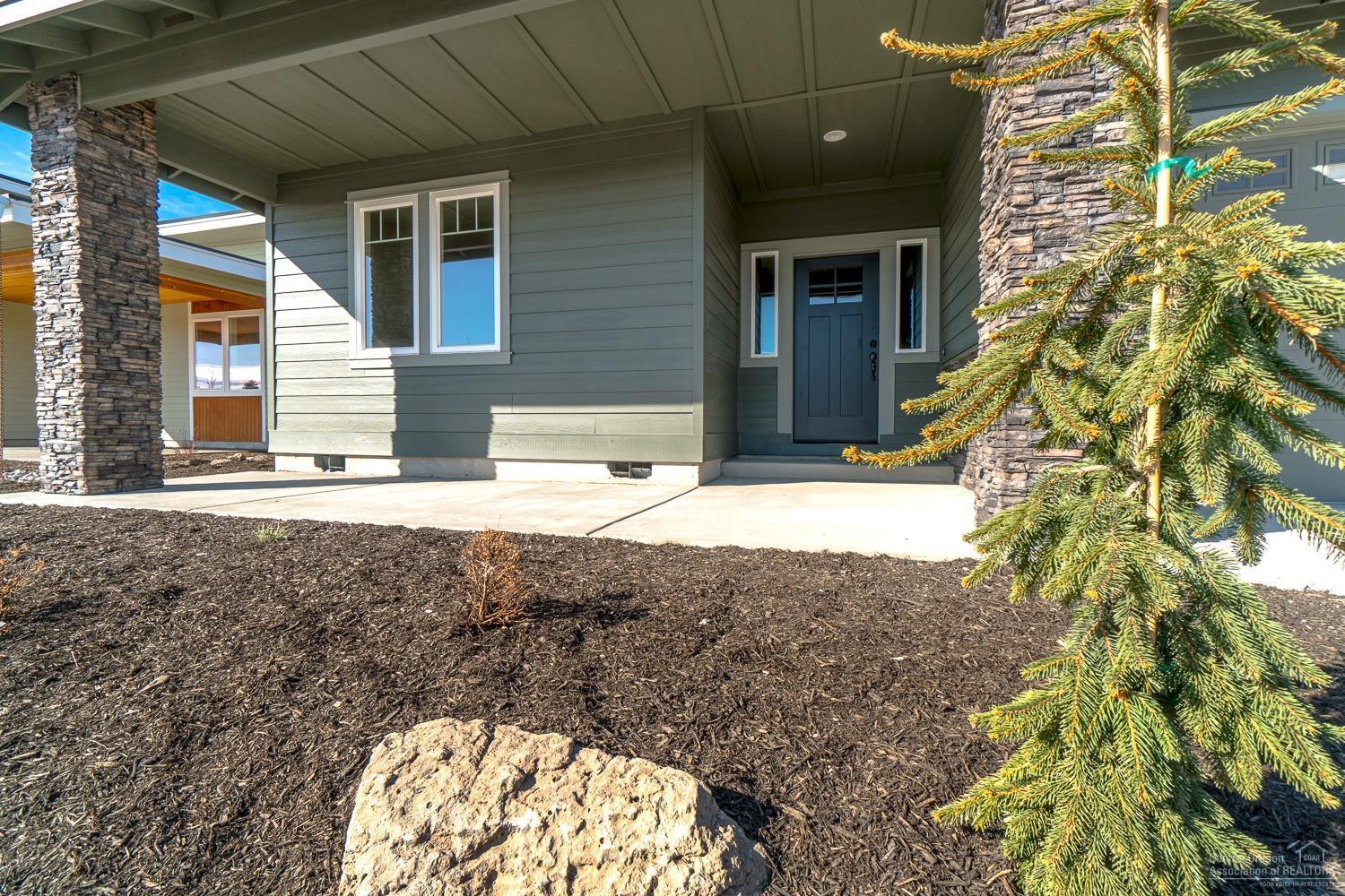 629 Northwest Rimrock Drive Redmond, OR 97756 - Photo 2 of 23 Additional Photo