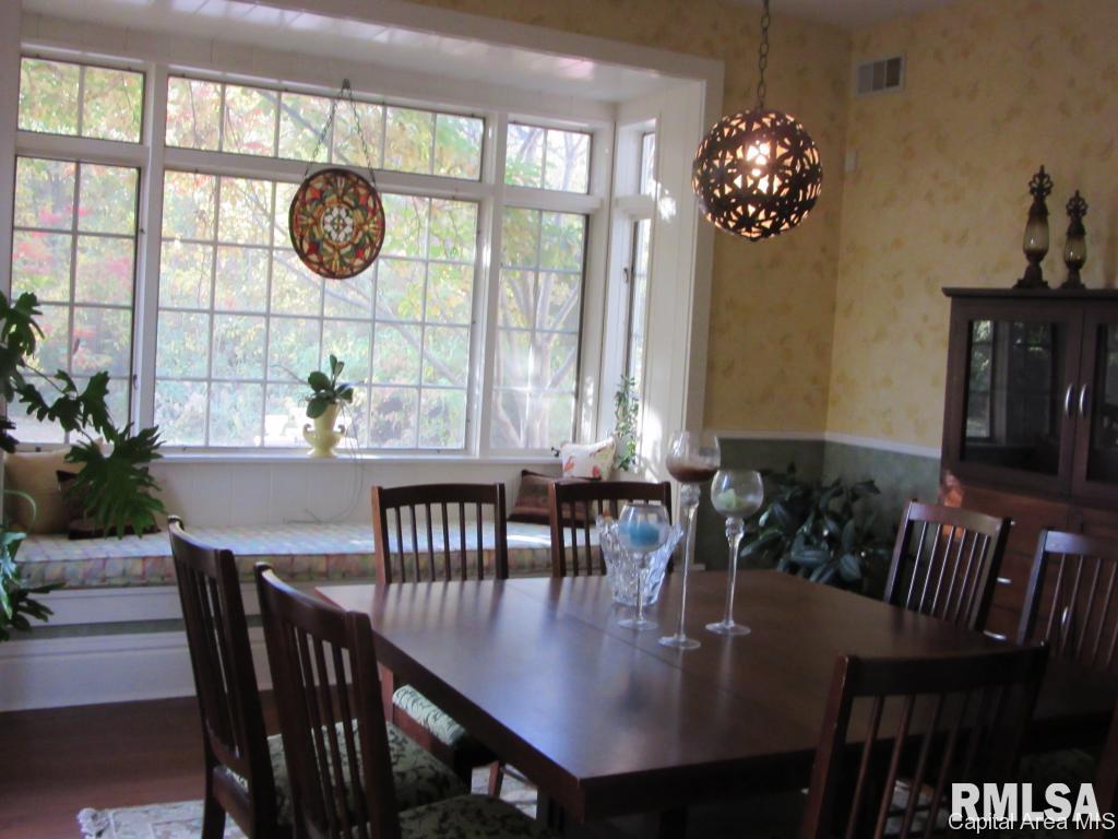 55 Forest Ridge Springfield, IL 62712 - Photo 8 of 26 Gallery Image 8
