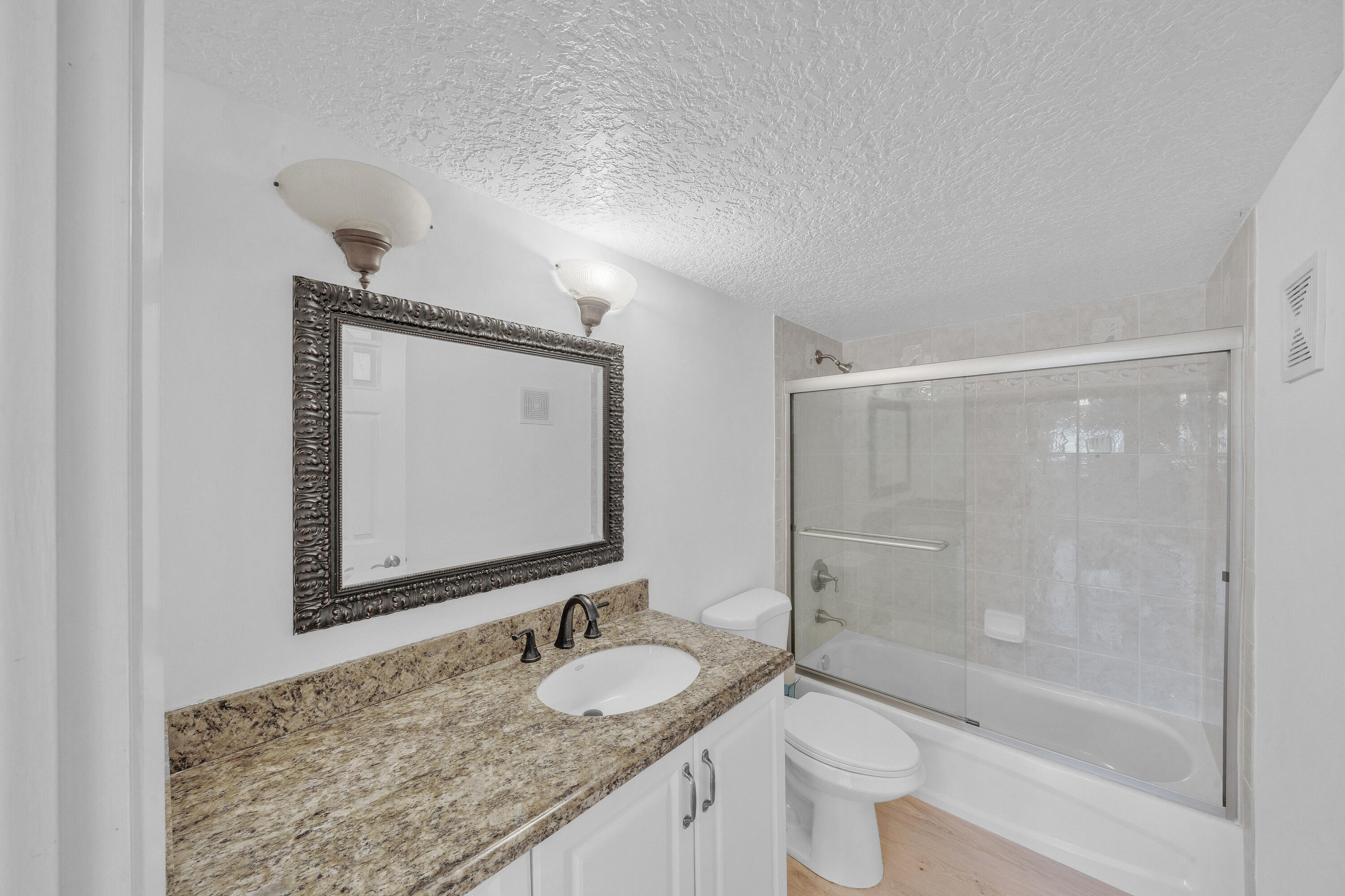 15075 Witney Road, Unit 108 Delray Beach, FL 33484 - Photo 38 of 76 17 Guest Bathroom (2)
