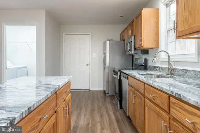 $524,900 | 4536 Forestburg Lane, Triangle, VA 22172