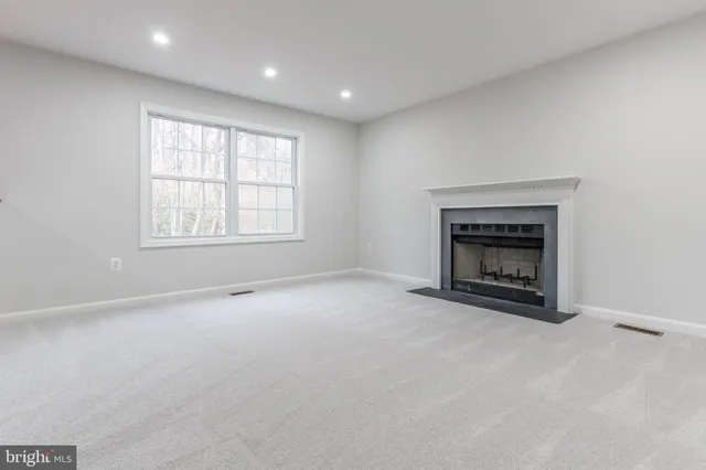 $524,900 | 4536 Forestburg Lane, Triangle, VA 22172