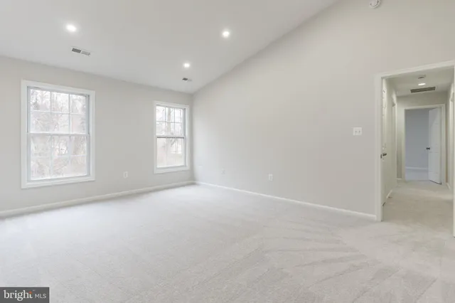 $524,900 | 4536 Forestburg Lane, Triangle, VA 22172