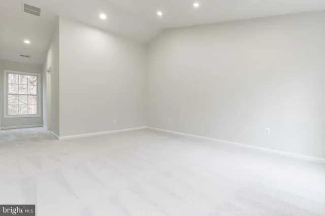 $524,900 | 4536 Forestburg Lane, Triangle, VA 22172