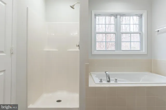 $524,900 | 4536 Forestburg Lane, Triangle, VA 22172