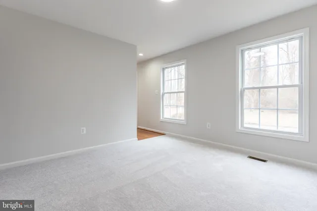 $524,900 | 4536 Forestburg Lane, Triangle, VA 22172