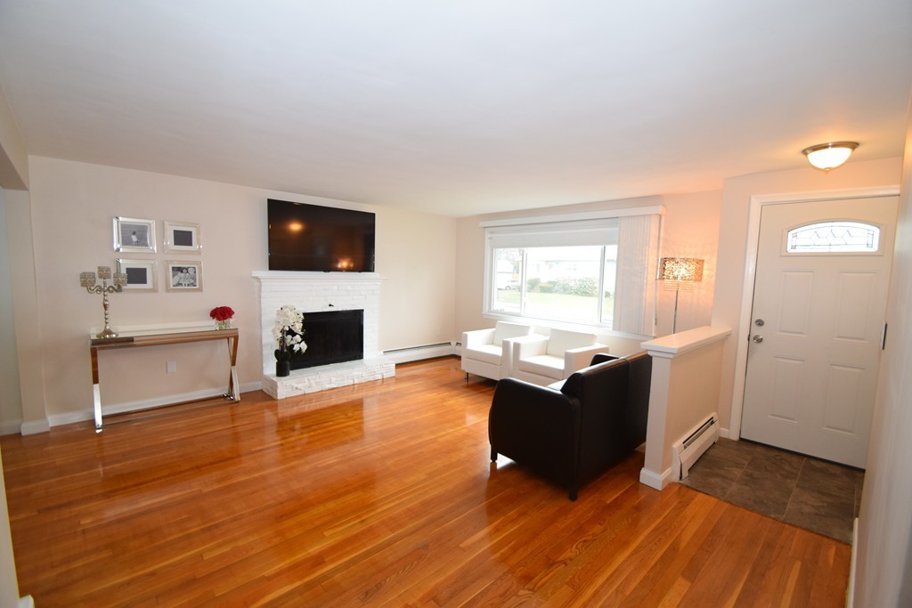 17 Michael Road Randolph, MA 02368 - Photo 3 of 21 Gallery Image 3