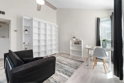 $219,500 | 1000 West 26th Street, Unit 211, Austin, TX 78705