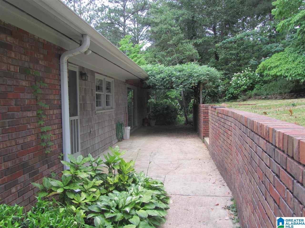 2524 Overhill Road Sylacauga, AL 35150 - Photo 3 of 14