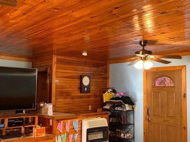 15031 Notestone Road Laurelville, OH 43135 - Photo 13 of 41 Living Room