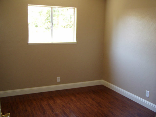 210 Graf Road Hollister, CA 95023 - Photo 11 of 13 Gallery Image 11