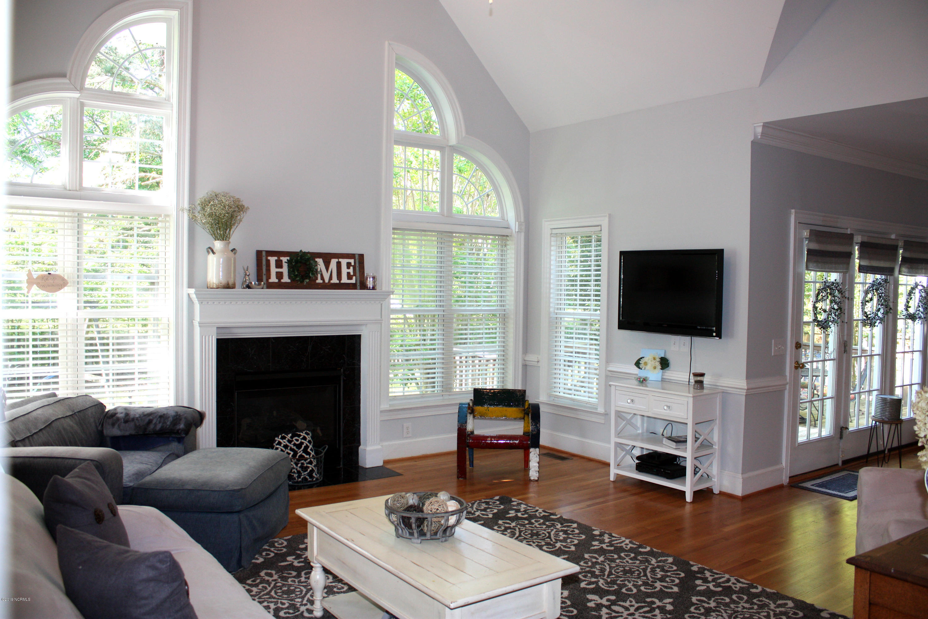 1620 Pelham Road Winterville, NC 28590 - Photo 5 of 38 Family Room with Wall of Windows