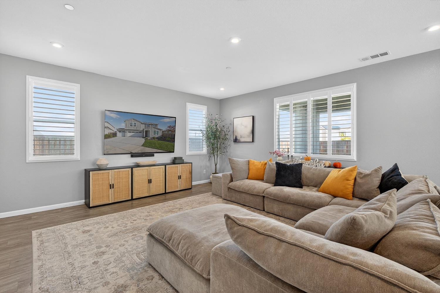 10124 Wayfaring Drive Stockton, CA 95219 - Photo 11 of 54