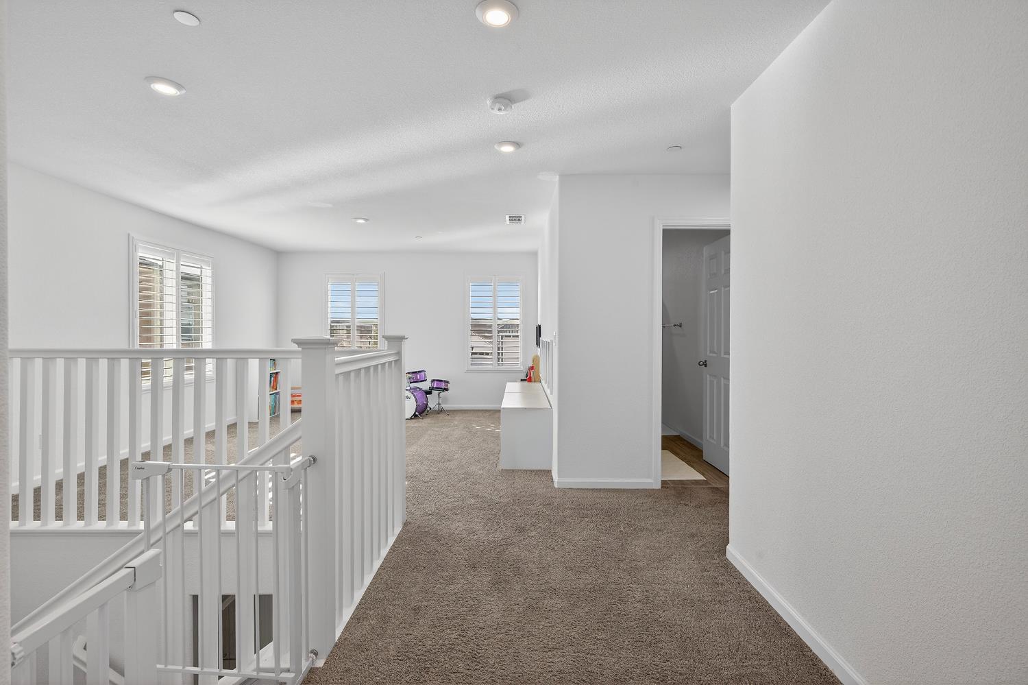 10124 Wayfaring Drive Stockton, CA 95219 - Photo 23 of 54 Upstairs Landing