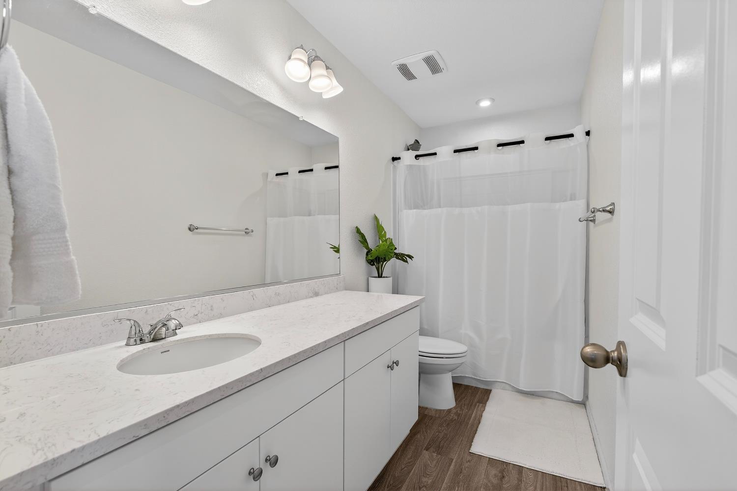 10124 Wayfaring Drive Stockton, CA 95219 - Photo 30 of 54 Full Bath Upstairs #2