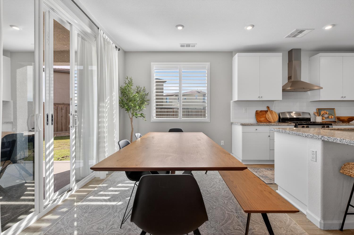 10124 Wayfaring Drive Stockton, CA 95219 - Photo 8 of 54