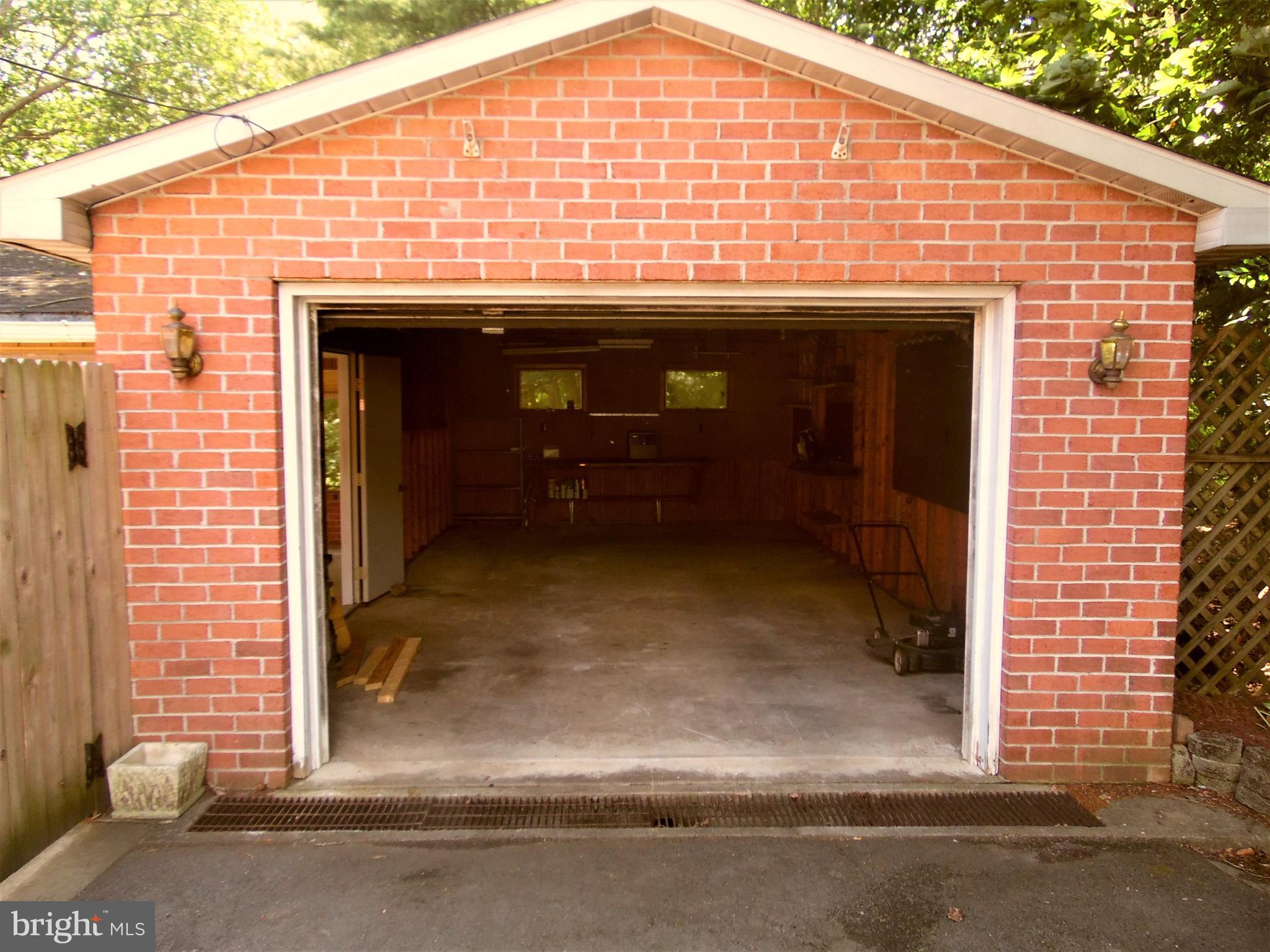 12406 Gramlich Road Southwest Cumberland, MD 21502 - Photo 8 of 48 1 car garage