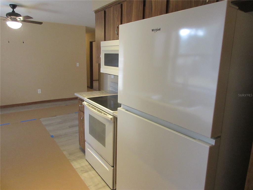 2601 Southeast 175th Terrace Road Silver Springs, FL 34488 - Photo 33 of 87 a view of washer and dryer