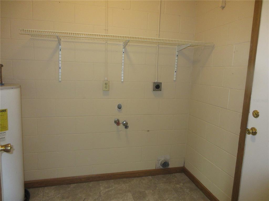 2601 Southeast 175th Terrace Road Silver Springs, FL 34488 - Photo 52 of 87 a view of a small space