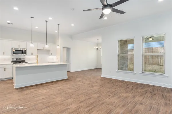 $2,300 | 732 Crozier Drive, Bossier City, LA 71111