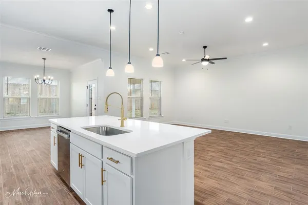 $2,300 | 732 Crozier Drive, Bossier City, LA 71111