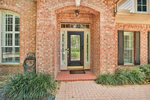 $699,000 | 26 Dove Trace Circle, The Woodlands, TX 77382
