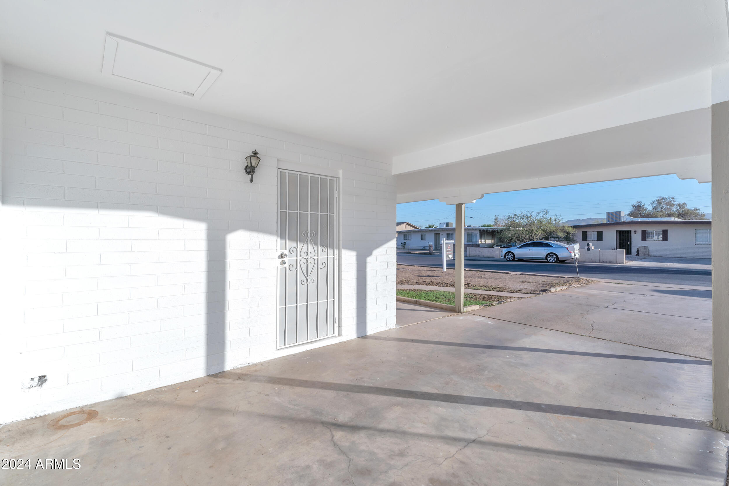 2308 East Chipman Road Phoenix, AZ 85040 - Photo 3 of 26 Carport