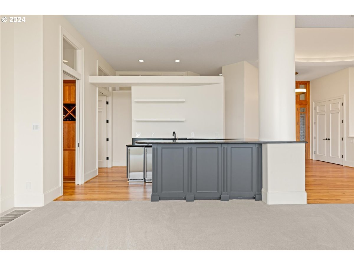 9430 Northwest Kaiser Road Portland, OR 97231 - Photo 15 of 48