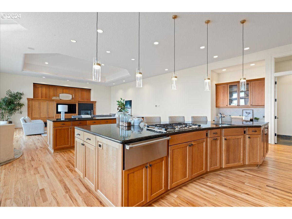 9430 Northwest Kaiser Road Portland, OR 97231 - Photo 21 of 48