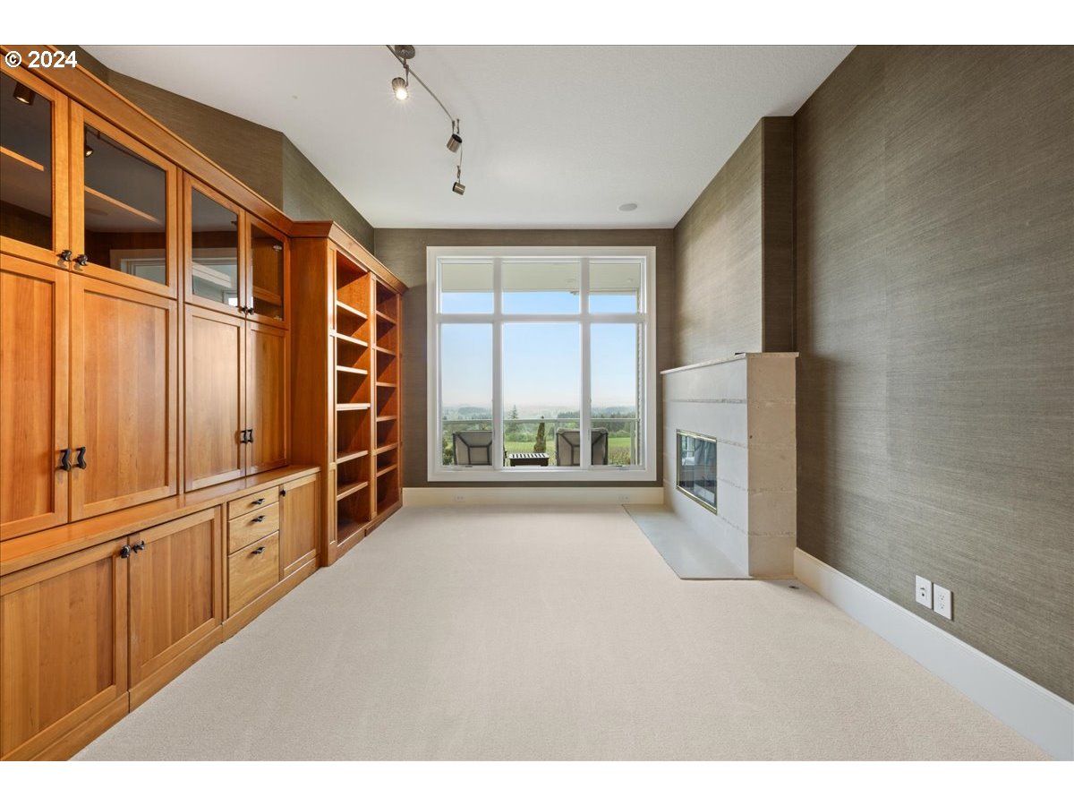9430 Northwest Kaiser Road Portland, OR 97231 - Photo 26 of 48