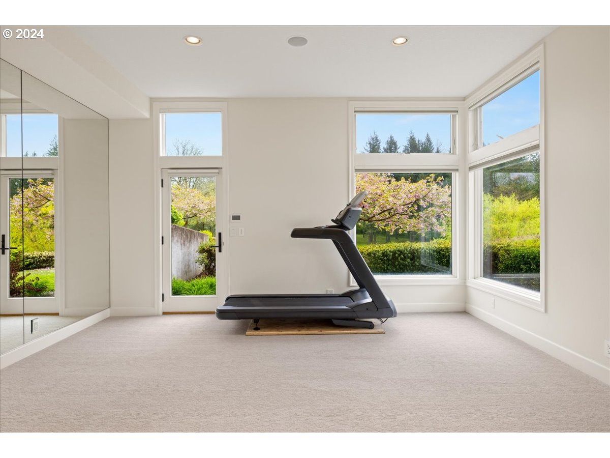 9430 Northwest Kaiser Road Portland, OR 97231 - Photo 38 of 48