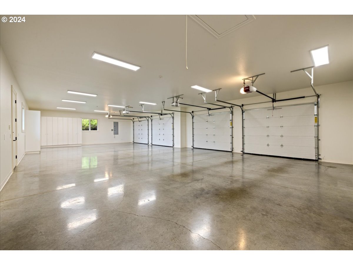9430 Northwest Kaiser Road Portland, OR 97231 - Photo 41 of 48